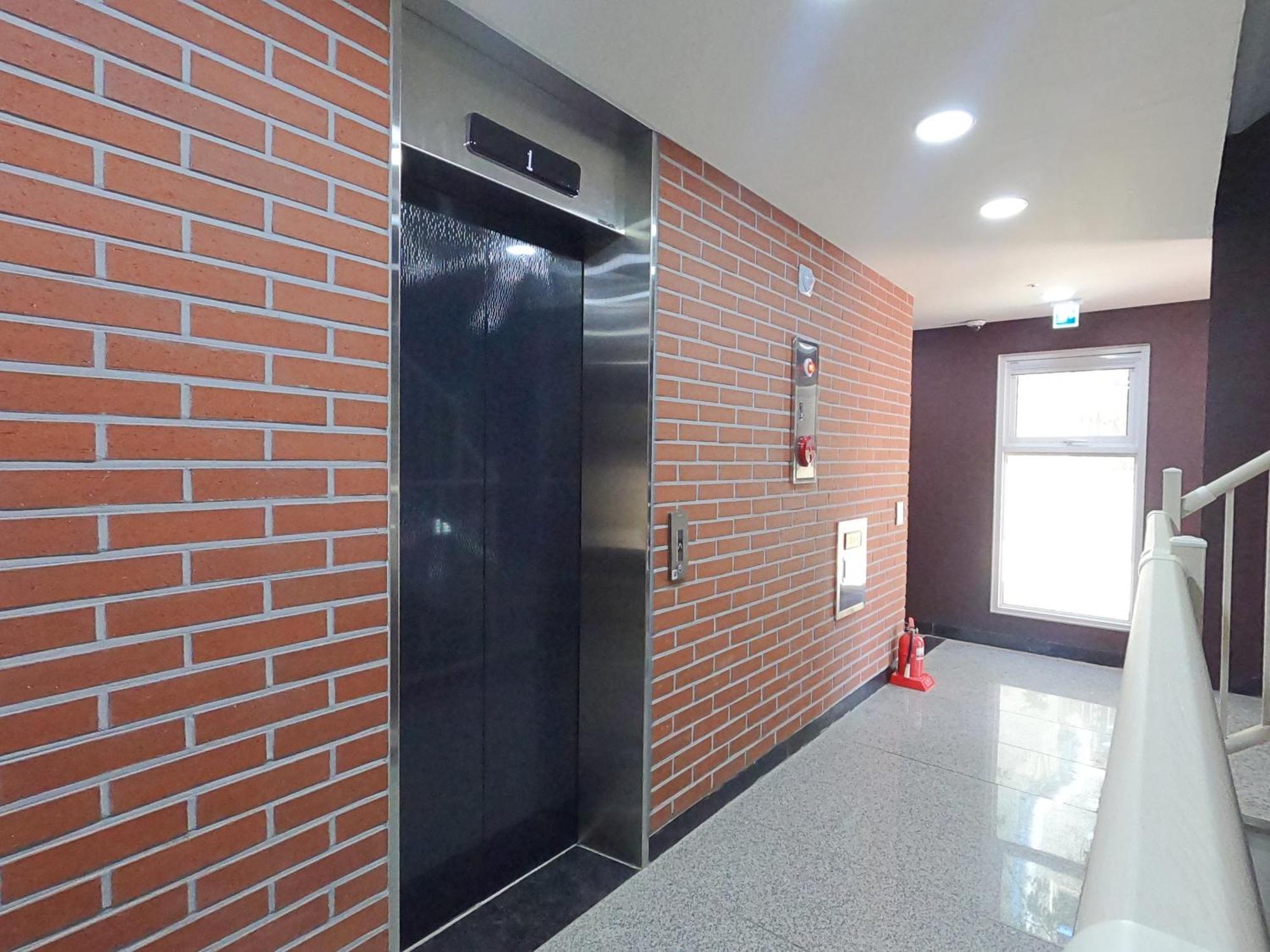 Sokcho Station Hostel Exterior foto